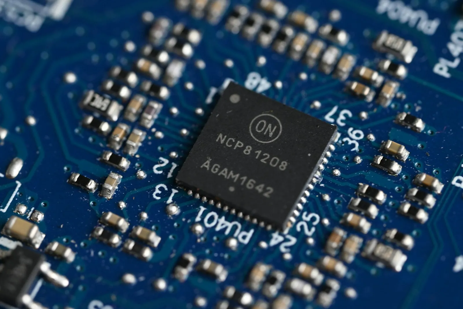 Hardware y tiempo real — Sistemas híbridos